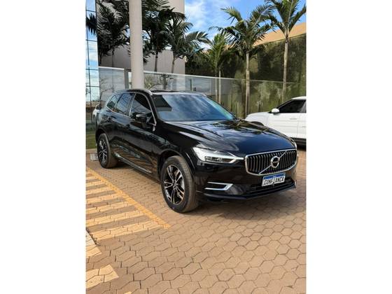 VOLVO XC60 2.0 T8 HYBRID MOMENTUM AWD GEARTRONIC VOLVO XC60 2.0 T8 HYBRID MOMENTUM AWD GEARTRONIC